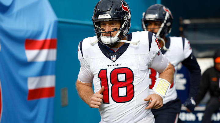 Houston Texans v Tennessee Titans