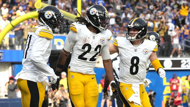 Oct 22, 2023; Inglewood, California, USA; Pittsburgh Steelers running back Najee Harris (22)