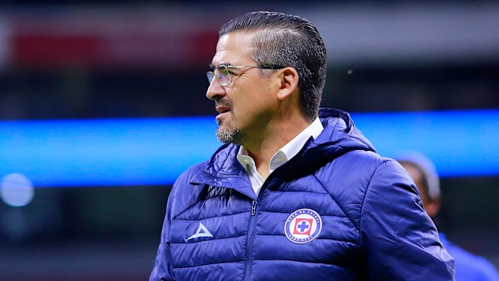 Cruz Azul va en busca de un experimentado DT