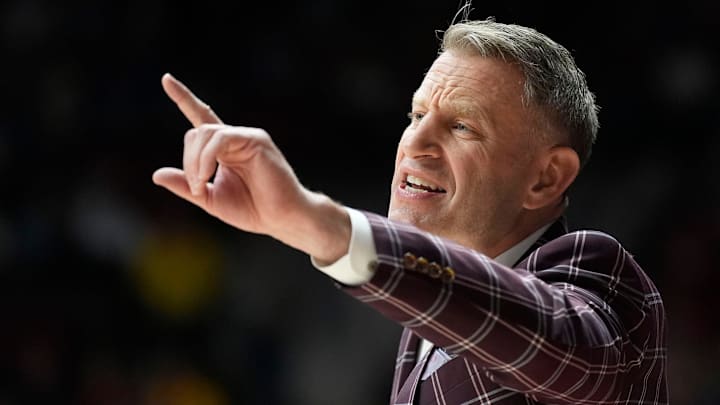 Jan 3, 2026; Tuscaloosa, AL, USA; Alabama head coach Nate Oats directs his team at Coleman Coliseum. Alabama downed Kentucky 89-74. Mandatory Credit: Gary Cosby Jr.-Tuscaloosa News Jan 3, 2026; Tuscaloosa, AL, USA; Alabama head coach Nate Oats directs his team at Coleman Coliseum. Alabama downed Kentucky 89-74. Mandatory Credit: Gary Cosby Jr.-Tuscaloosa News