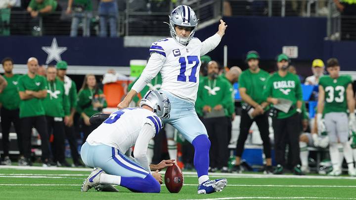 Dallas Cowboys kicker Brandon Aubrey (17) kicks a field goal to defeat the Philadelphia Eagles in the fourth quarter at AT&T Stadium. Dallas Cowboys kicker Brandon Aubrey (17) kicks a field goal to defeat the Philadelphia Eagles in the fourth quarter at AT&T Stadium.