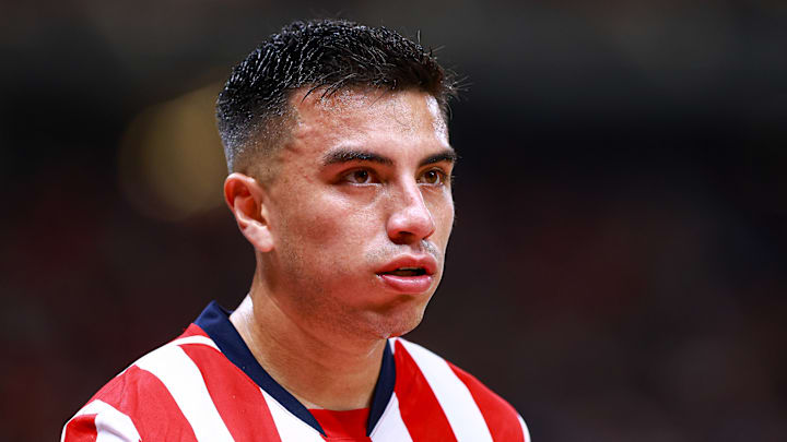 Fernando Beltrán perdió la titularidad en Chivas