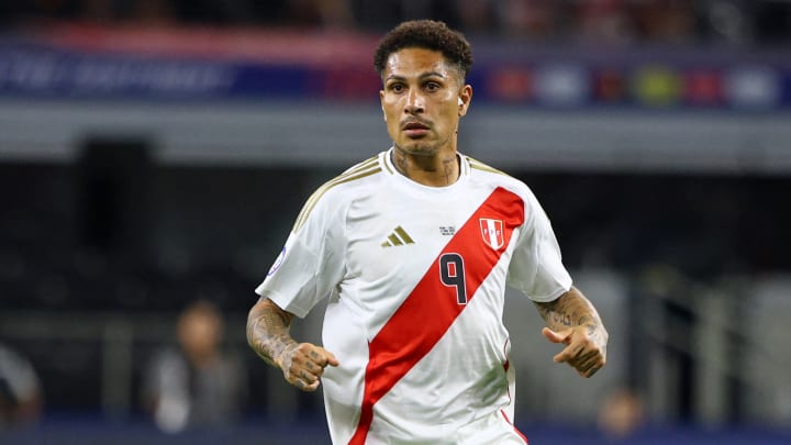 Paolo Guerrero é um dos maiores artilheiros da história da seleção peruana