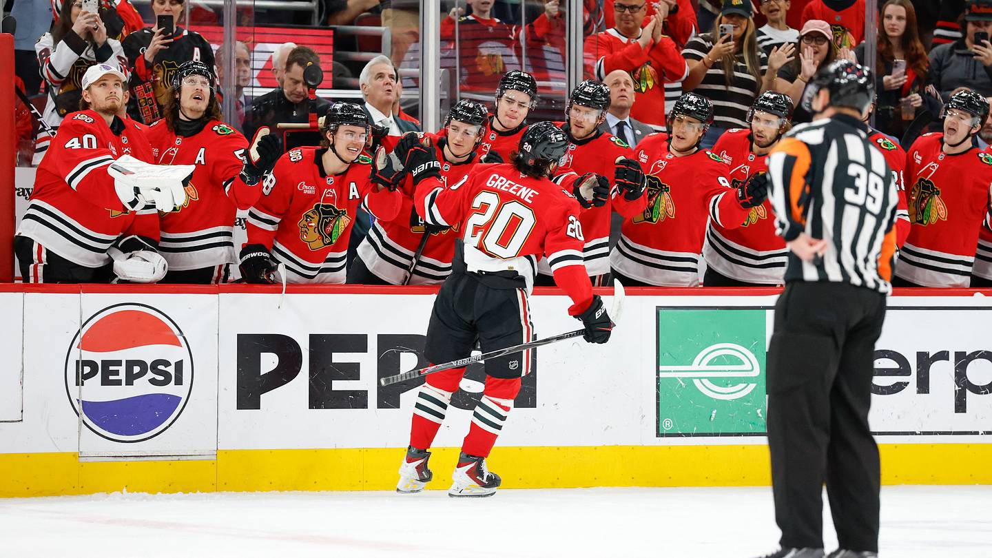 Fan-favorite eateries for Blackhawks fans in & around the United Center