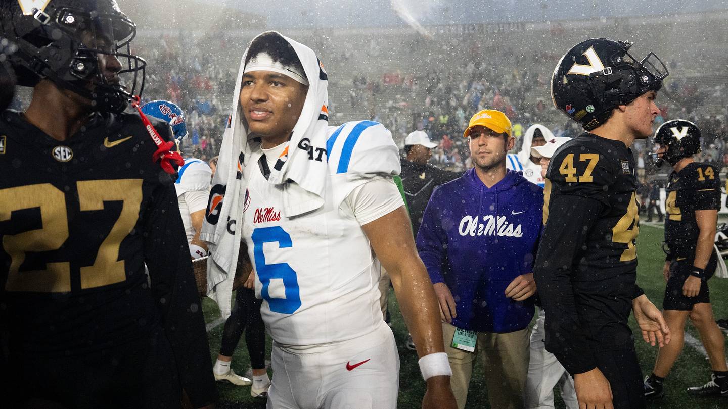 Trinidad Chambliss ‘Excited’ For ‘Weird’ Game Against Austin Simmons