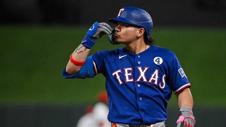 Texas Rangers left fielder Alejandro Osuna. Texas Rangers left fielder Alejandro Osuna.