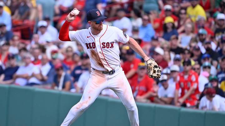 Boston Red Sox second baseman Romy Gonzalez. Boston Red Sox second baseman Romy Gonzalez.