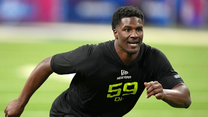 Atlanta Falcons edge rusher James Pearce Jr.