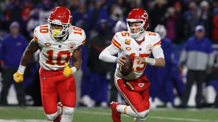 Kansas City Chiefs Isiah Pacheco and Patrick Mahomes.