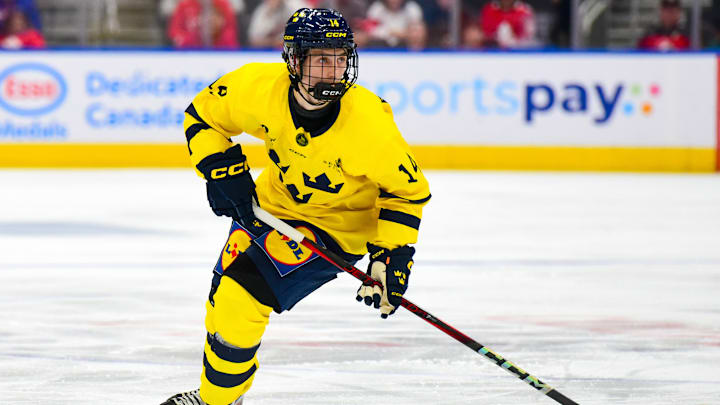 Filip Ekberg Skates for Team Sweden in WJC
