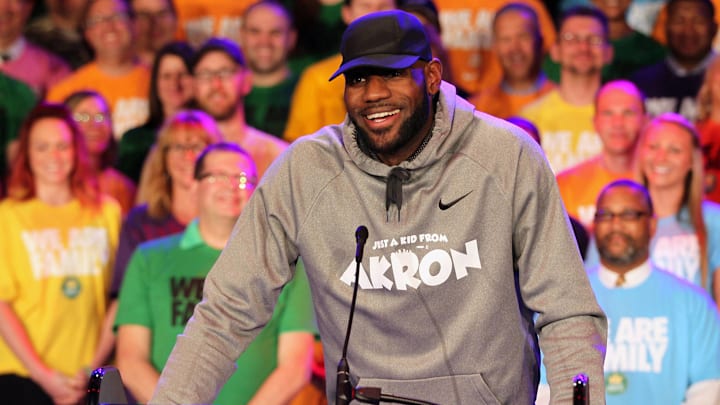 La Fundación LeBron James es de las más sonadas en el deporte estadounidense