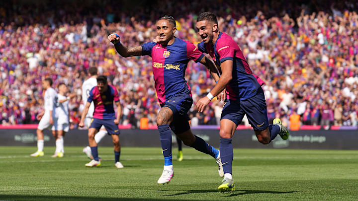 Raphinha faz temporada iluminada no Barcelona 