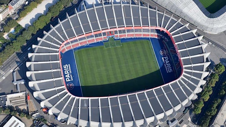 Qu'en est-il de l'avenir du Parc des Princes suite à l'élection d'Emmanuel Grégoire ? 