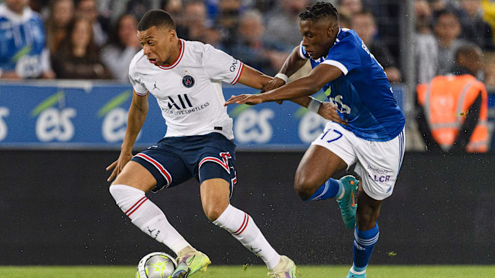Strasbourg tient en échec le Paris Saint-Germain grâce à un but de Caci dans les dernières minutes (3-3)