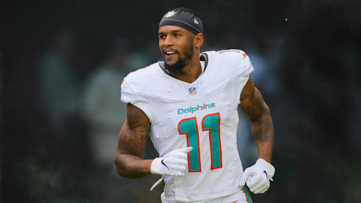 Cedrick Wilson Jr. is back in a Dolphins uniform after the Tyreek Hill injury. 