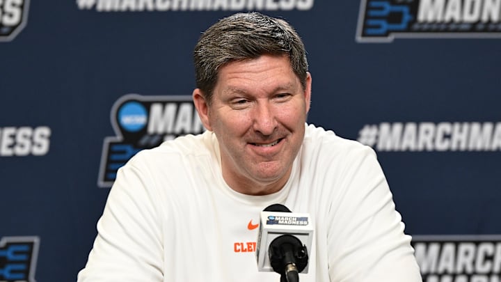Mar 19, 2025; Providence, RI, USA; Clemson Tigers head coach Brad Brownell speaks to the media during a press conference at Amica Mutual Pavilion. Mar 19, 2025; Providence, RI, USA; Clemson Tigers head coach Brad Brownell speaks to the media during a press conference at Amica Mutual Pavilion.