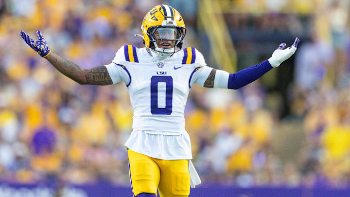 Sep 13, 2025; Baton Rouge, Louisiana, USA; LSU Tigers safety Tamarcus Cooley (0) reacts to a play call on him against the Florida Gators during the first half at Tiger Stadium. Mandatory Credit: Stephen Lew-Imagn Images Sep 13, 2025; Baton Rouge, Louisiana, USA; LSU Tigers safety Tamarcus Cooley (0) reacts to a play call on him against the Florida Gators during the first half at Tiger Stadium. Mandatory Credit: Stephen Lew-Imagn Images