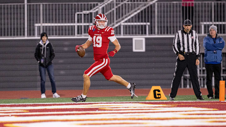 Mater Dei v Serra