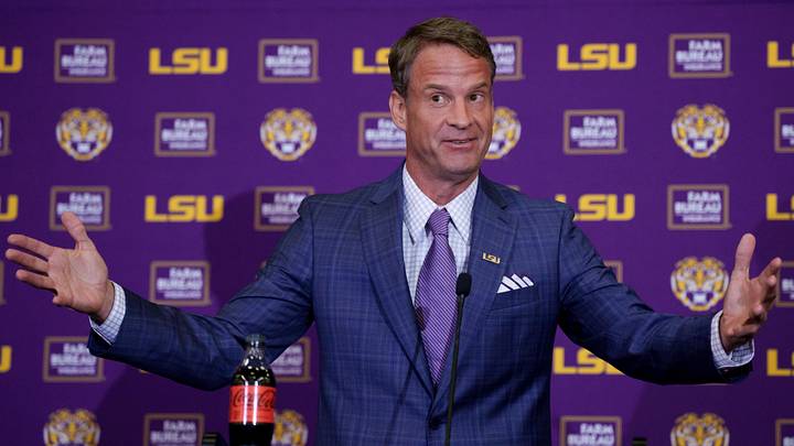 Dec 1, 2025; Baton Rouge, LA, USA; LSU new head coach Lane Kiffin speaks at South Stadium Club at Tiger Stadium. Mandatory Credit: Matthew Hinton-Imagn Images Dec 1, 2025; Baton Rouge, LA, USA; LSU new head coach Lane Kiffin speaks at South Stadium Club at Tiger Stadium. Mandatory Credit: Matthew Hinton-Imagn Images