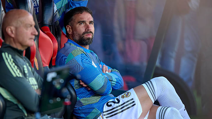 愤怒的卡瓦哈尔对队友施以粗野危险铲球