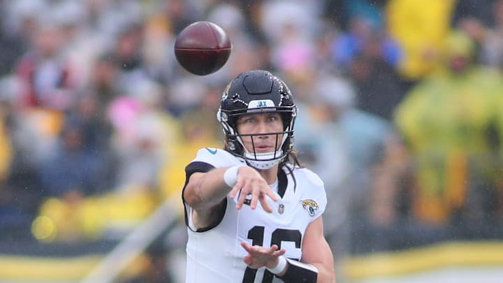 Jacksonville Jaguars Trevor Lawrence throws the ball downfield during the first half against the Pittsburgh Steelers at Acrisure Stadium in Pittsburgh, PA on October 29, 2023.