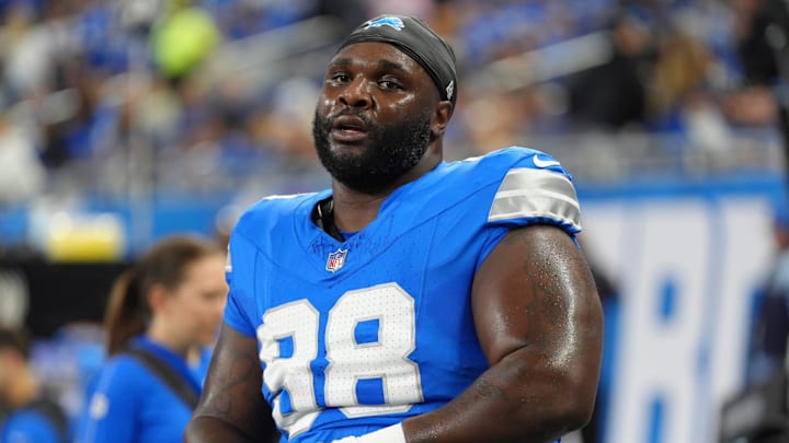 Detroit Lions nose tackle DJ Reader (98) warms up before the NFL game against the Tennessee Titans at Ford Field in Detroit on Oct. 27, 2024.