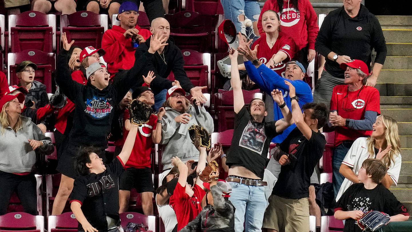 Reds Fans Shouldn't Direct Anger at Fan's Mistake in Extra-Innings Loss to Nationals