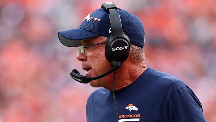 Tennessee Titans v Denver Broncos