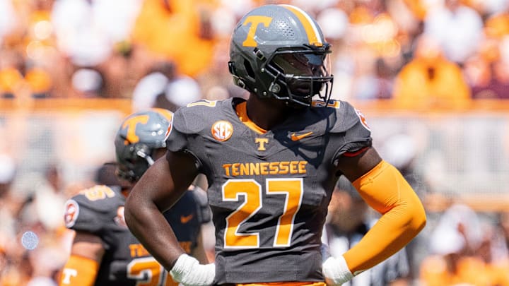 Tennessee defensive lineman James Pearce Jr. (27) during Tennessee's game against Chattanooga in Neyland Stadium in Knoxville on Saturday, Aug. 31, 2024.