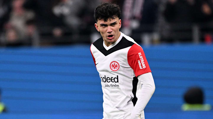 Can Uzun ist in Frankfurt nur Reservist Can Uzun ist in Frankfurt nur Reservist