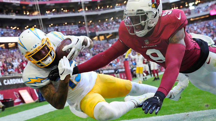 Los Angeles Chargers wide receiver Keenan Allen (13) catches the ball out of the end zone against