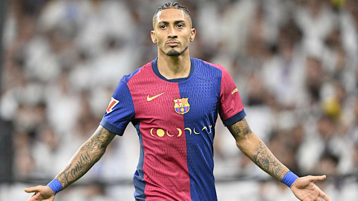 Raphinha marcou um golaço pelo Barcelona contra o Real Madrid