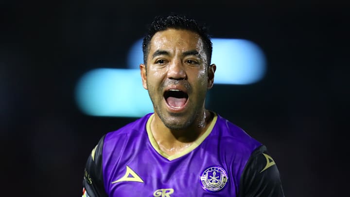 El jugador Marco Fabián arremetió en contra de los jugadores y directivos del futbol mexicano.