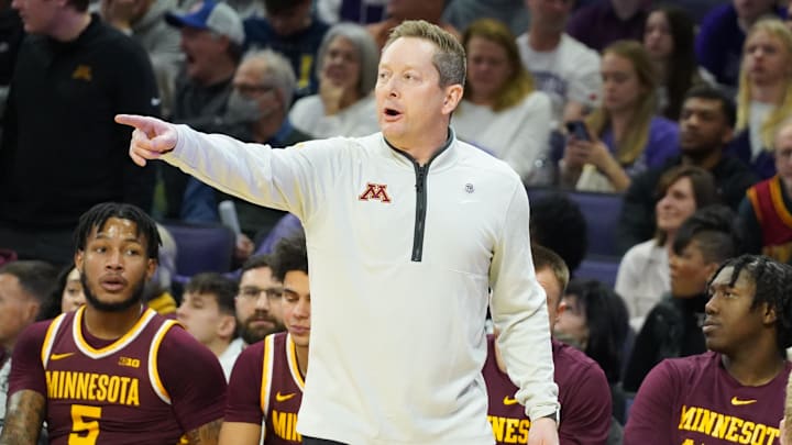 Jan 3, 2026; Evanston, Illinois, USA; Minnesota Golden Gophers head coach Niko Medved gestures to his team against the Northwestern Wildcats during the first half at Welsh-Ryan Arena. Mandatory Credit: David Banks-Imagn Images