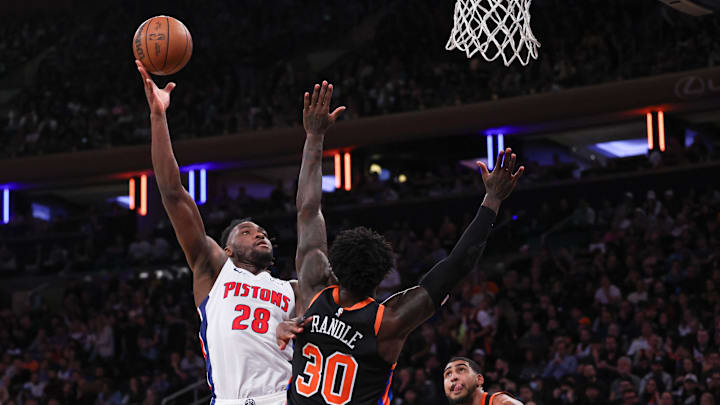 Nov 11, 2022; New York, New York, USA; Detroit Pistons center Isaiah Stewart (28) shoots the ball as New York Knicks forward Julius Randle (30) defends during the first half at Madison Square Garden. Mandatory Credit: Vincent Carchietta-Imagn Images