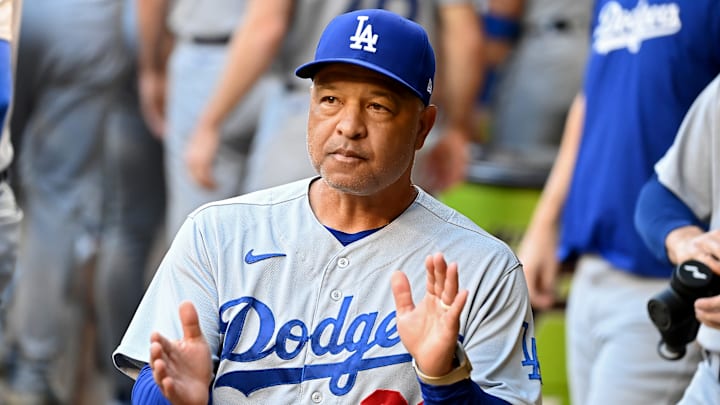 Roberts seguirá en el puesto de manager 