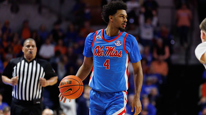Mar 8, 2025; Gainesville, Florida, USA; Mississippi Rebels forward Jaemyn Brakefield (4) looks to pass against the Florida Gators during the first half at Exactech Arena at the Stephen C. O'Connell Center. Mandatory Credit: Matt Pendleton-Imagn Images Mar 8, 2025; Gainesville, Florida, USA; Mississippi Rebels forward Jaemyn Brakefield (4) looks to pass against the Florida Gators during the first half at Exactech Arena at the Stephen C. O'Connell Center. Mandatory Credit: Matt Pendleton-Imagn Images