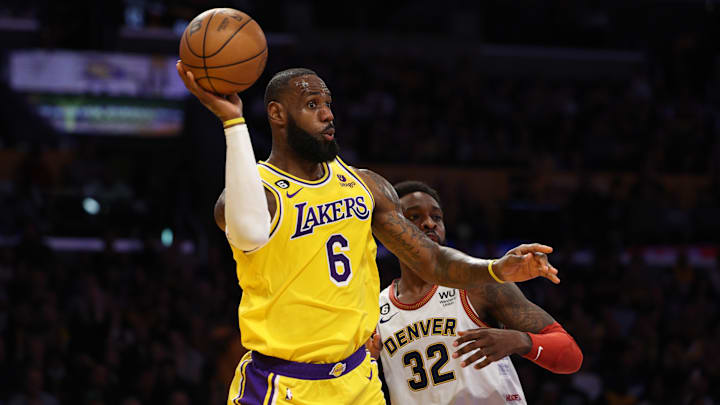 James puso en duda su continuidad en la NBA
