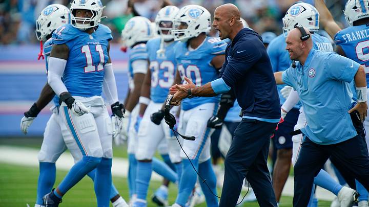 Tennessee Titans coach Robert Saleh celebrates the defense after a three and out during the third quarter against the Philadelphia Eagles at Nissan Stadium in Nashville, Tenn., Sunday, Sept. 20, 2026. Tennessee Titans coach Robert Saleh celebrates the defense after a three and out during the third quarter against the Philadelphia Eagles at Nissan Stadium in Nashville, Tenn., Sunday, Sept. 20, 2026.