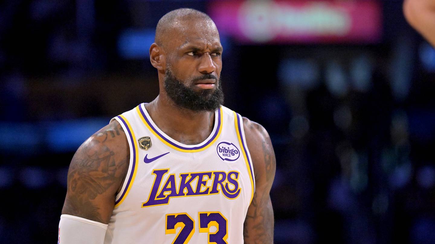 Would LeBron James Tarnish His Legacy by Going to the Warriors?