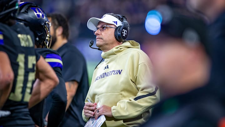 Jedd Fisch doesn't let much bother him when it comes to game details. Jedd Fisch doesn't let much bother him when it comes to game details.