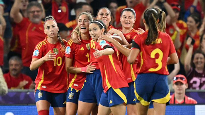Espanha deu show com goleada de cinco gols contra Portugal