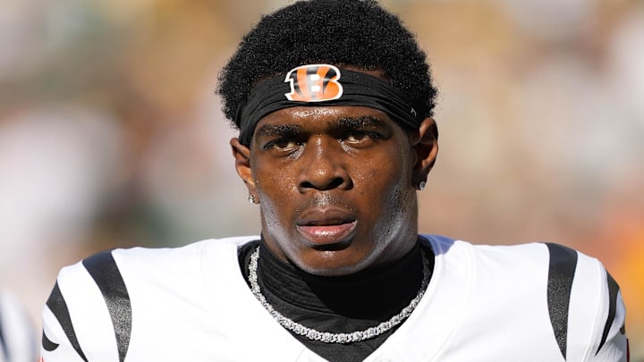 Oct 12, 2025; Green Bay, Wisconsin, USA;  Cincinnati Bengals cornerback Cam Taylor-Britt (29) during warmups prior to the game against the Green Bay Packers at Lambeau Field. Mandatory Credit: Jeff Hanisch-Imagn Images