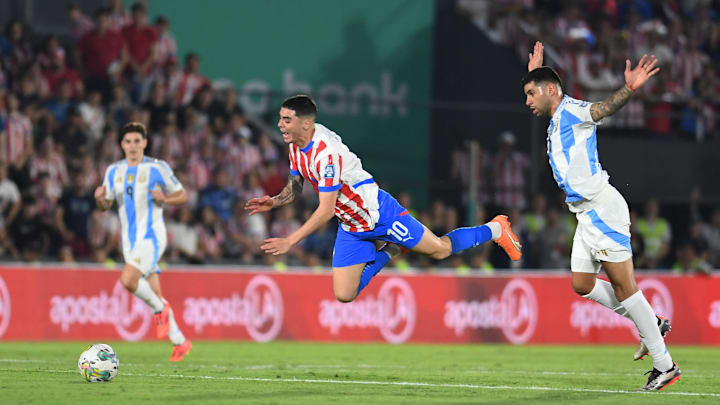 Cristian Romero during the defeat to Paraguay
