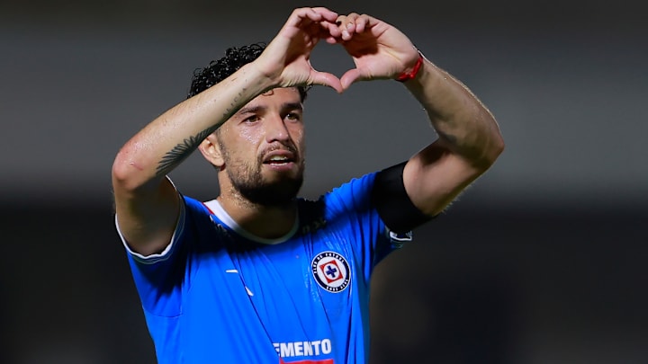 El capitán uruguayo Ignacio Rivero celebra un gol ante Once Caldas