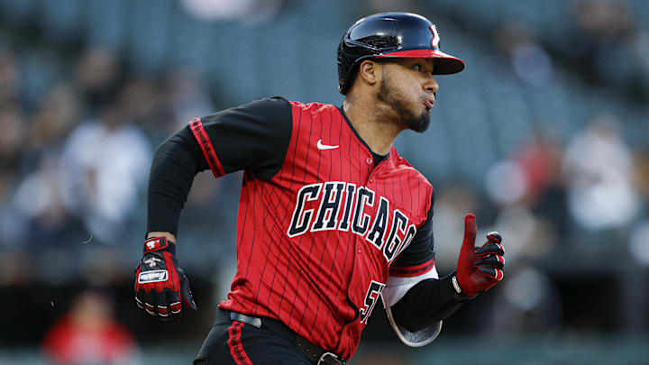 Chicago White Sox second baseman Lenyn Sosa (50) runs after hitting a single against the Texas Rangers at Rate Field. 