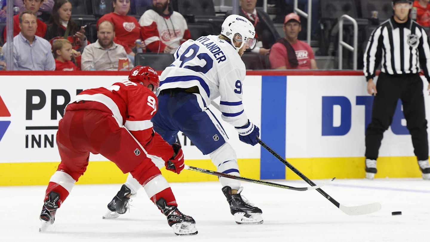 William Nylander gives Marlies advice on how to find playoff success