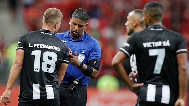 Botafogo de Luís Castro estreia na Copa do Brasil contra o Sergipe