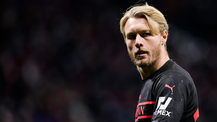 Simon Kjaer Simon Kjaer