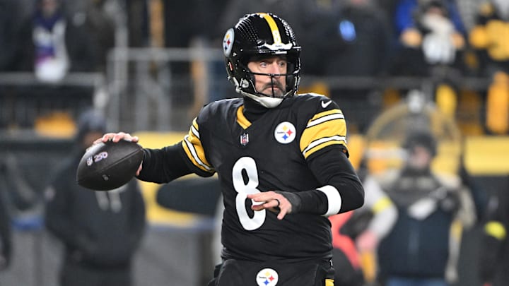 Jan 4, 2026; Pittsburgh, Pennsylvania, USA; Pittsburgh Steelers quarterback Aaron Rodgers (8) drops back to pass against the Baltimore Ravens during the first half at Acrisure Stadium. Mandatory Credit: Barry Reeger-Imagn Images Jan 4, 2026; Pittsburgh, Pennsylvania, USA; Pittsburgh Steelers quarterback Aaron Rodgers (8) drops back to pass against the Baltimore Ravens during the first half at Acrisure Stadium. Mandatory Credit: Barry Reeger-Imagn Images